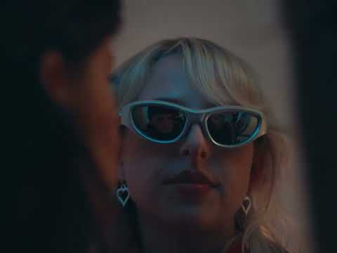 Blusher - DON'T LOOK AT ME LIKE THAT (Official Visualiser)