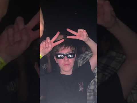 Party with sunglasses! 😎