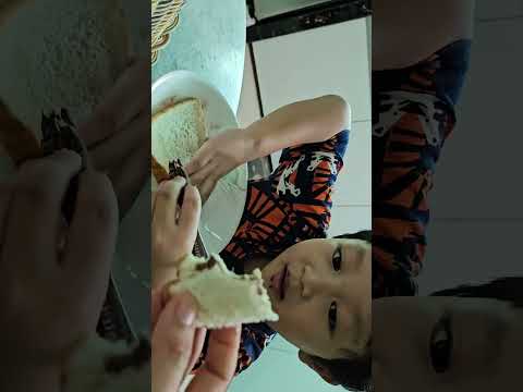 Aref make chocolate sandwich with Choki choki