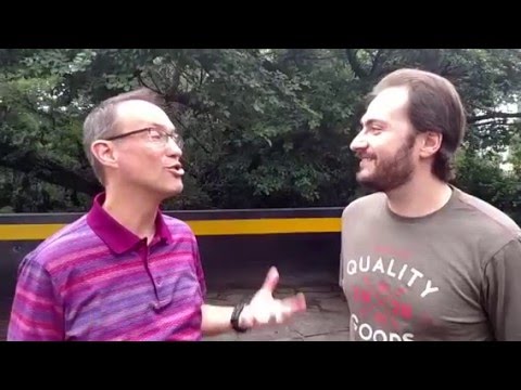 Tony DuBose fala a Jan Luiz Leonardi sobre a entrada da DBT no Brasil