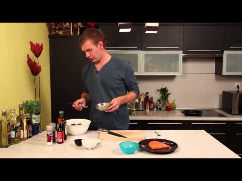 ŁOSOŚ I SAŁATKA Z SUROWYCH BROKUŁÓW - Lunchtime odc. 11