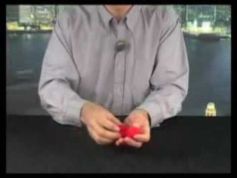 Voir la vidéo du Coffret N°3 - Mallette 8 tours de close up pro