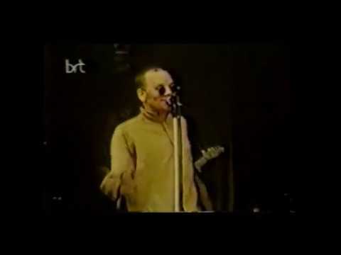 R.E.M. 1985-07 - ‘Villa Tempo 17’, Belgium (Peter Buck interview & live tracks)