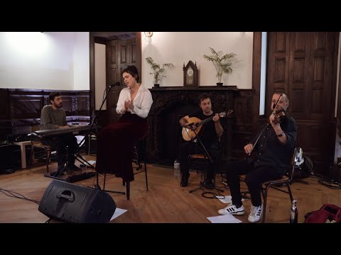 Fábia Maia // "Quarto Vivo" (Full Live Performance)