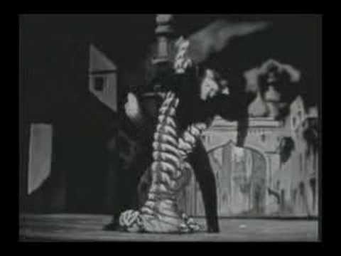 החלילן והנחשה - מופע ריקוד חלקלק