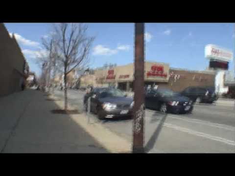 Walking the Southport corridor in Lake View Walking the Southport corridor in Lake View