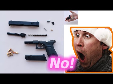 Mini Alloy Glock 17 Keychain - Open Box