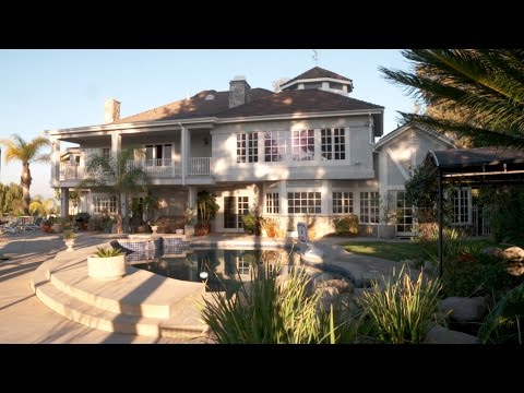 Inside Bassist Nathan East's California Castle