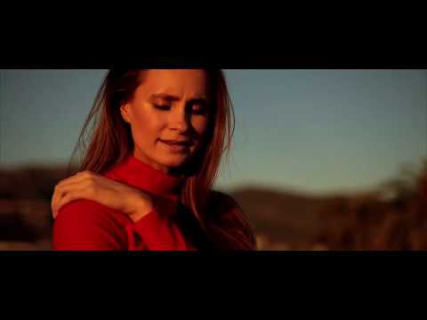 Ellee Duke - "Wife Material" (Official Music Video)