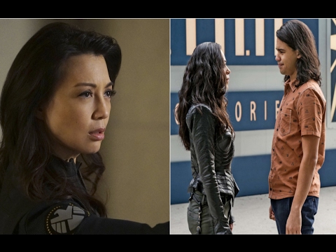 Not Too Comic Book: LMD May Revealed + Eobard Is Running From Time? + Vibe vs. Gypsy