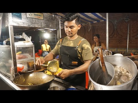 The BayCha Street Food @Phsa Kandal - The Family Cooking Yummy Soup, Fried Rice on Night Street