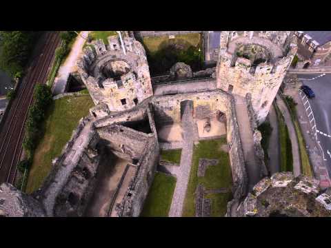 Castles from the Clouds: Conwy Castle / Cestyll o’r Cymylau: Castell Conwy