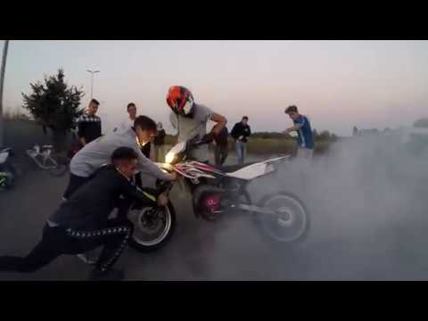 download lagu mp3 mp4 Betaboyz, download lagu Betaboyz gratis, unduh video klip Betaboyz