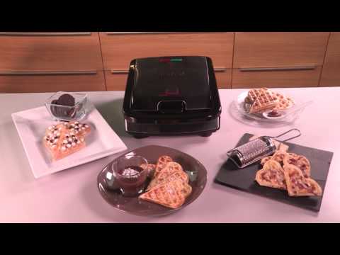 Snack Collection Plate - HEART WAFFLES