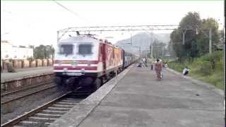 preview picture of video 'Honking Beast 5450hp AMUL WAP-5 with Pune - Indore Express skips Neral..!!'