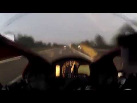 Audi R8 Turbo vs. Yamaha R1 vs. Honda CBR 600 RR