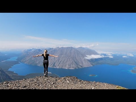 Kings Throne Peak (Hiking in Kluane National Park, YT)