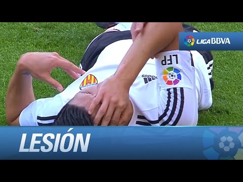Enzo Pérez conmocionado tras un choque con Meré