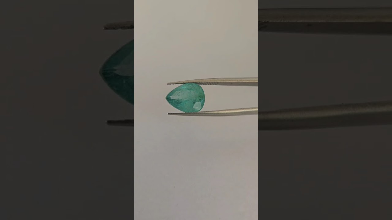 Esmeralda Lapidada em Gota 9.3x11.9mm – 3.4cts por R$2510