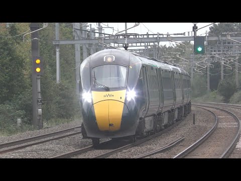 Trains at Burnham - 28/09/2023