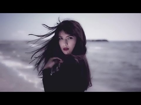 Alexandra Badoi, prezentatoarea rubricii Meteo de la Observator,  a lansat un nou videoclip!