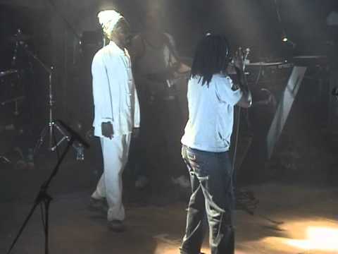 kussondulola feat Prince Wadada "Dois babilónios"