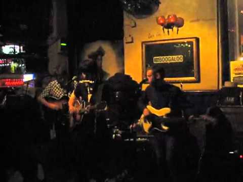 The Shoestrung (live @ Barbequtie @ The Boogaloo!)