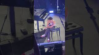 Joe Jonas performing Shelf live will forever be the greatest thing. #joejonas #jonasbrothers