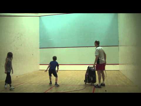 Squash coaching videos with Squashcannon ballmachine for kids: Test 2, improve squash game