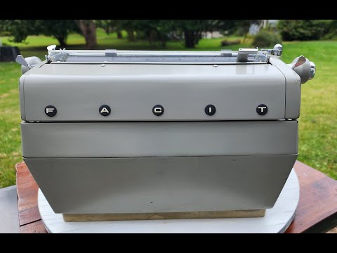 Facit T2 Typewriter _ 177810 _ 1960