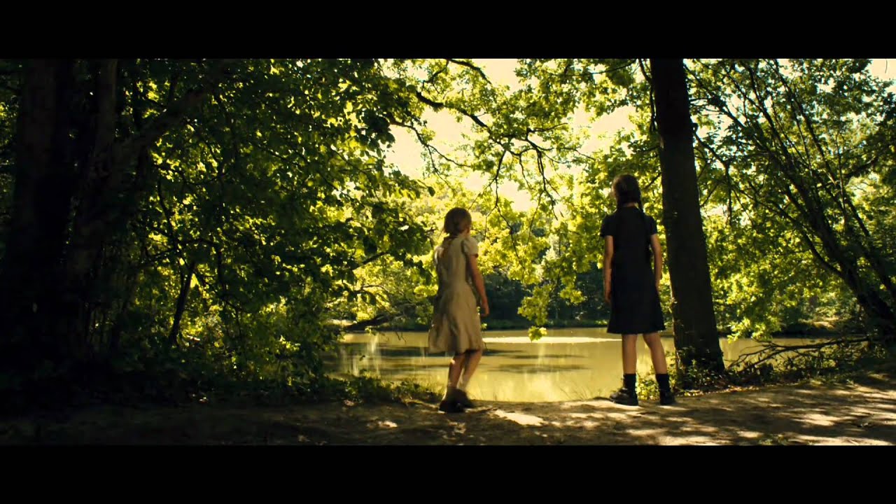 Miniature de la vidéo Elle s'appelait Sarah - Bande annonce - Au cinéma le 13 octobre du film Elle s'appelait Sarah