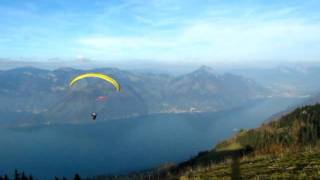 preview picture of video 'Luzern and surrounding area: two parachutes starting from Klewenalp (Switzerland)'