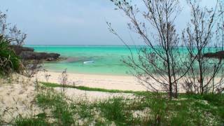 preview picture of video '[与論島の海] クリスタルビーチ(大金久海岸北側) CRYSTAL Beach, YORON Island, JAPAN'