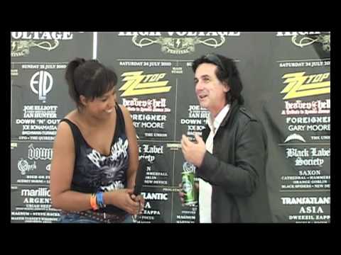Marillion (Steve Hogarth) interview at High Voltage Festival 2010 with Sophie K. (TotalRock)