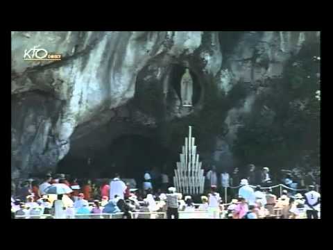 Chapelet à Lourdes