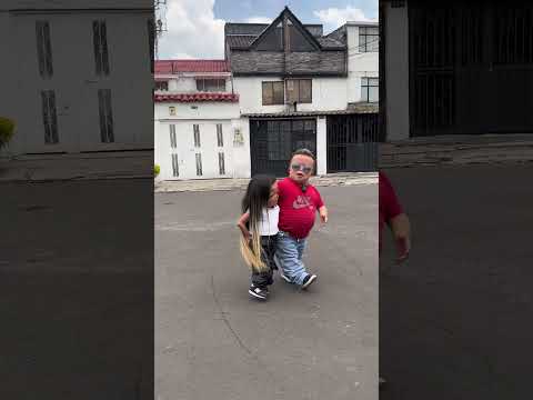 We meet Dianita Moreno #juanchinbrodie #juanchi #comedy #meetings