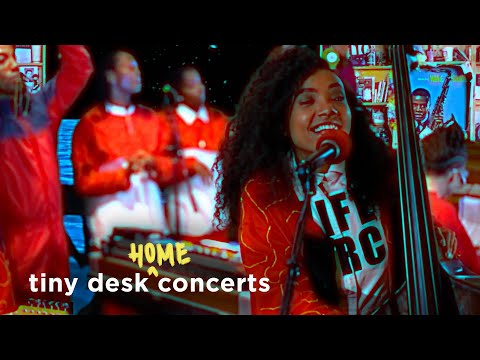 esperanza spalding: Tiny Desk (Home) Concert
