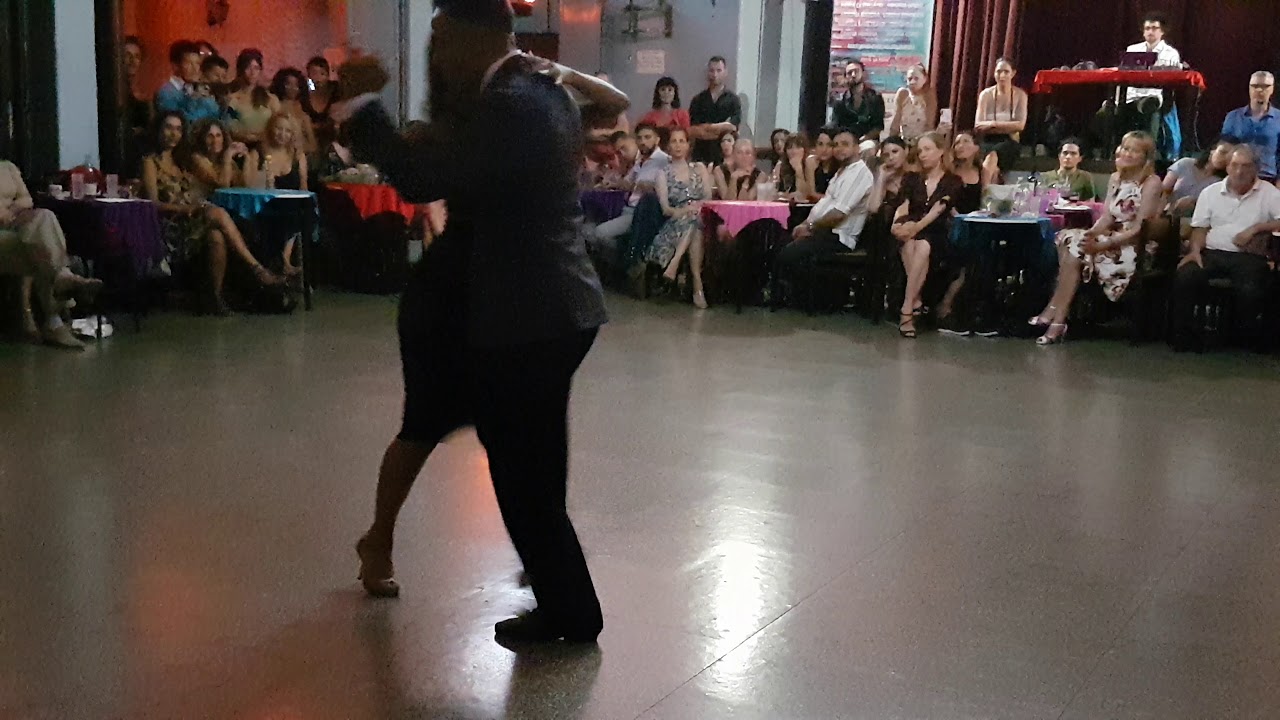 MAXIMILIANO CRISTIANI y LUCIA CONDE DE BEN en Viva La Pepa Milonga (2/4)