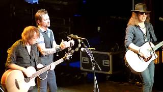 FOREIGNER -  Say You Will ( Acoustic ) Manchester Apollo.12/05/18.