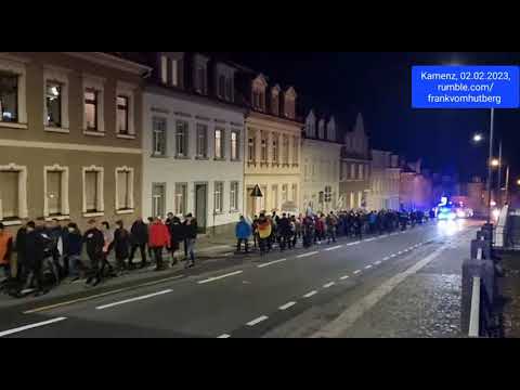 Auch Kamenz spaziert!Jeden Montag sind in Kamenz wackere Mitstreiter auf den Beinen. Montagsprotest!