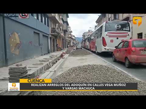 Realizan arreglos del adoquín en calles Vega Muñoz y Vargas Machuca