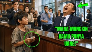 Download lagu Bocah Miskin Datang ke Bank 'Saya Mau Cek Saldo' — Manajer Mengejek, Lalu Membeku Saat Lihat Layar mp3
