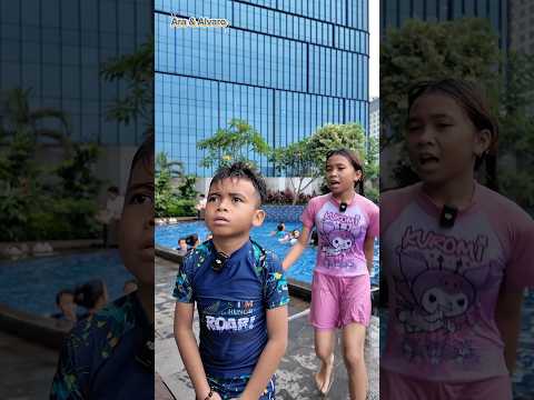 Alvaro sudah kedinginan mau selesai mandi kolam renang #aradanalvaro #keripikkentangmasboy #comedy