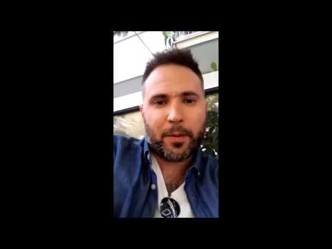 Quello che può esser fatto un pacco di faccia alla casa di una condizione Affronti il pacco con albume e carta