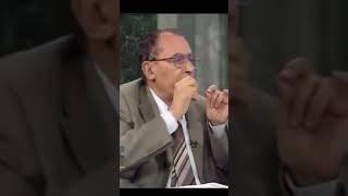 { وَقَالَتِ الْيَهُودُ عُزَيْرٌ ابْنُ اللَّهِ } لماذا لم تحذف الهمزة و" ابن" بين علمين؟ image