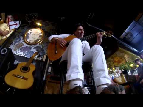 Jacques Vandevelde( harp ) met " Luna llena "( comp. Digno Garcia ) Volle maan