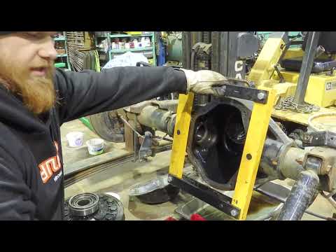 Automotive Minutes: Removing a Differential (Audio fixed)