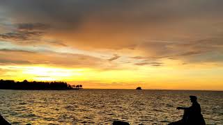 Download lagu Story WA slow motion sunset di tepi pantai mp3 Download lagu Story WA slow motion sunset di tepi pantai mp3