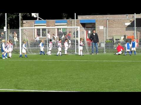 F7 SVS - STIPHOUT Milan scoort 10e doelpunt (8 sept 2012)