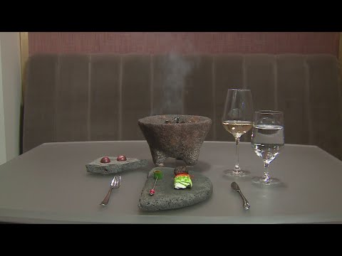 Top Chicago restaurant Alinea loses MICHELIN star in latest guide, co-owner says